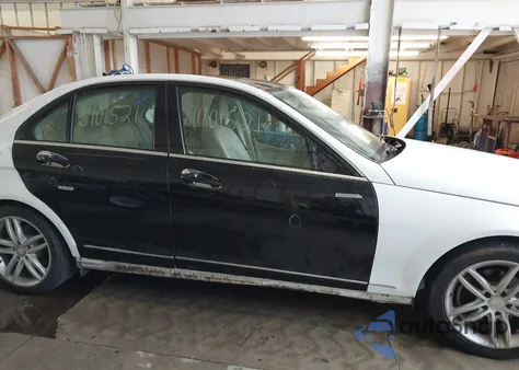 2013 Mercedes-Benz C 250 Luxury/Sport из США, поврежденный, VIN WDDGF4HBXDA839380